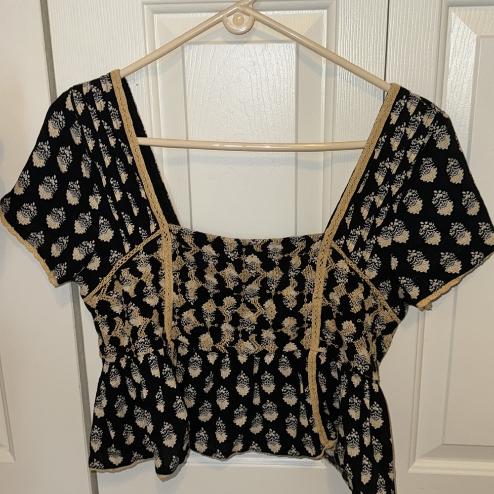 American Eagle Women’s Blouse✨
